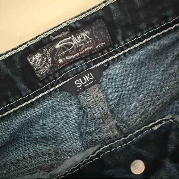 Silver Women’s Jeans Western Coastal Cowgirl Dark Wash Denim Blue Y2K - Picture 2 of 6